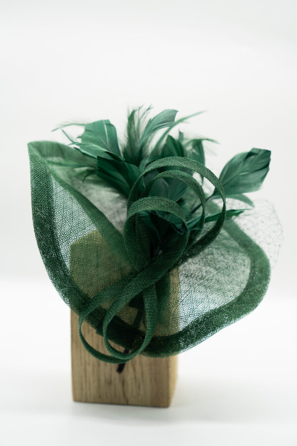 Classic bottle green hand sculpted fascinator - Image 5