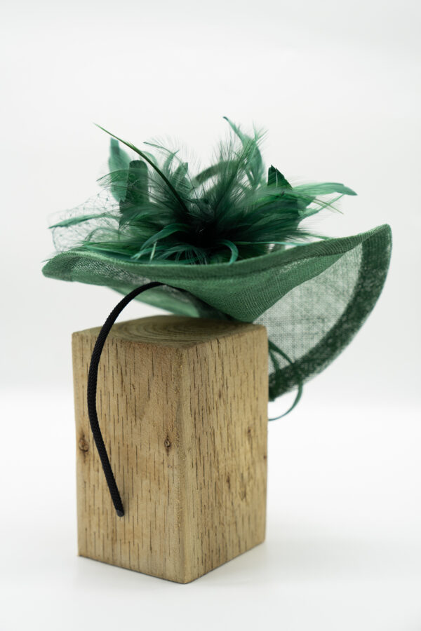 Classic bottle green hand sculpted fascinator - Image 3