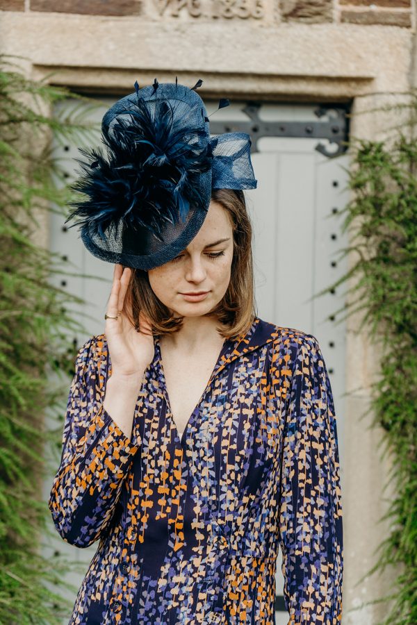 Beautiful classic navy fascinator - Image 3
